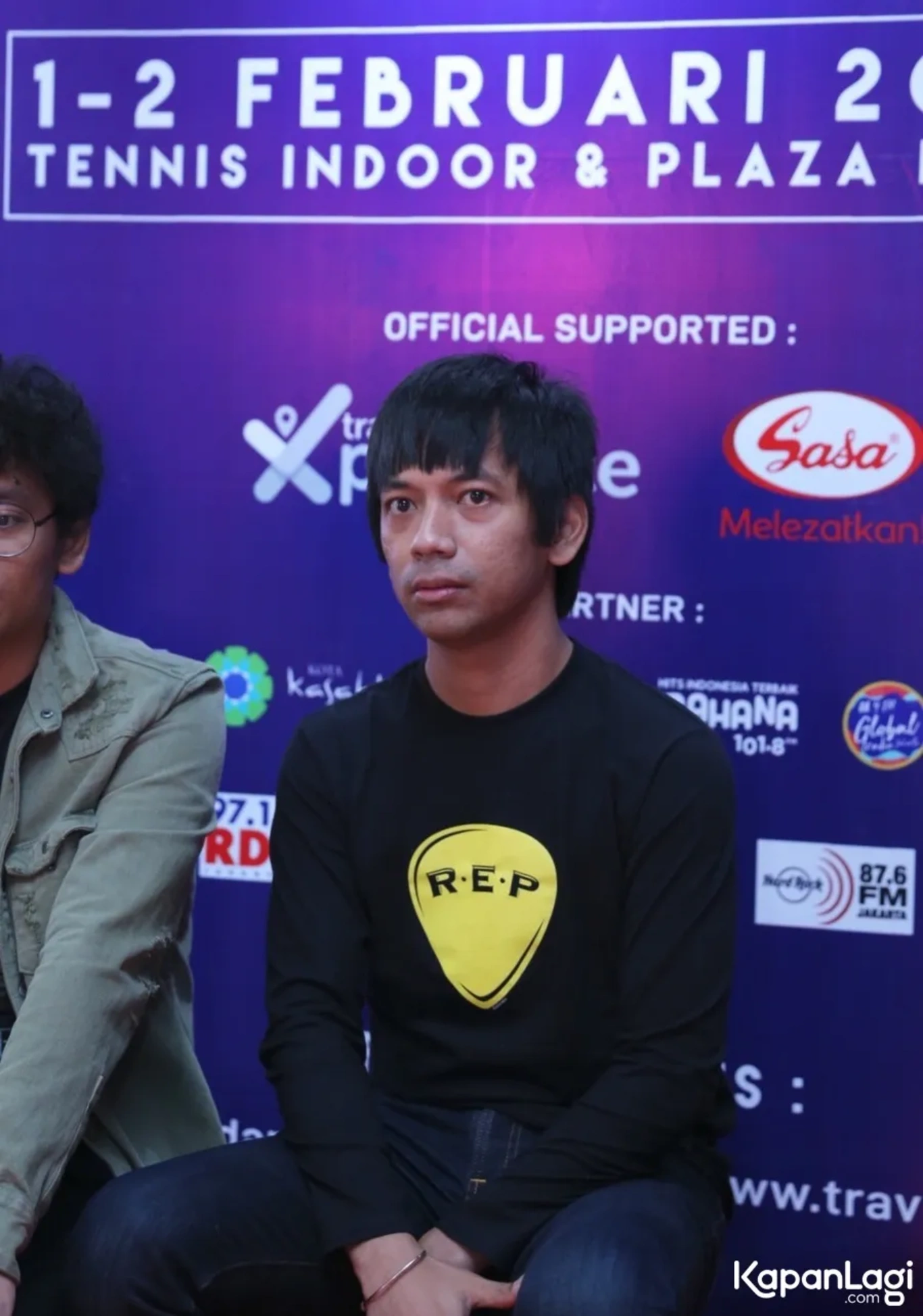 Jika Anda tidak melihat foto Rian D Masiv, kemungkinan karena foto dengan nomor tersebut tidak tersedia di Kapanlagi.com™