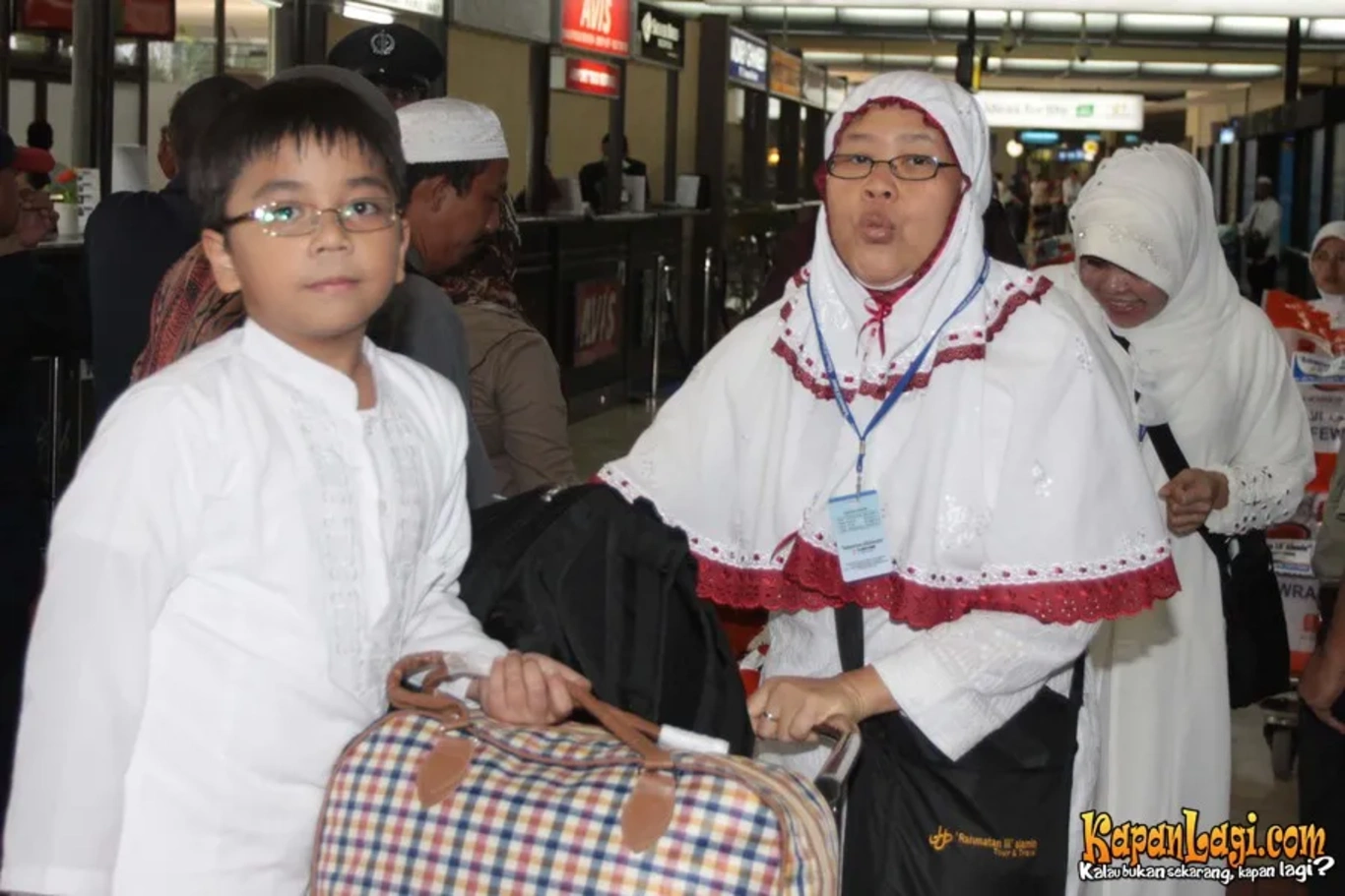 Jika Anda tidak melihat foto Rini S Bon Bon, kemungkinan karena foto dengan nomor tersebut tidak tersedia di Kapanlagi.com™