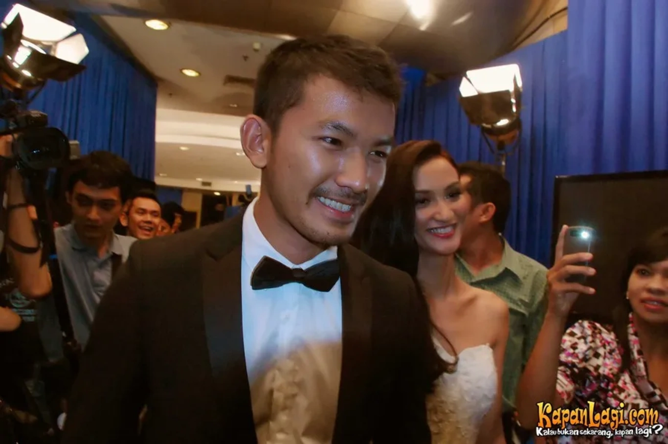 Jika Anda tidak melihat foto Rio Dewanto, kemungkinan karena foto dengan nomor tersebut tidak tersedia di Kapanlagi.com™
