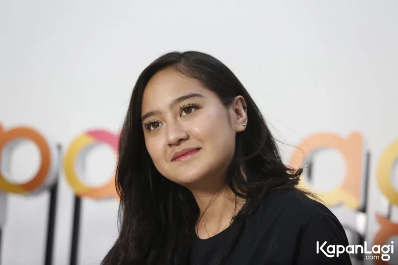 Jika Anda tidak melihat foto Salshabilla Andriani, kemungkinan karena foto dengan nomor tersebut tidak tersedia di Kapanlagi.com™