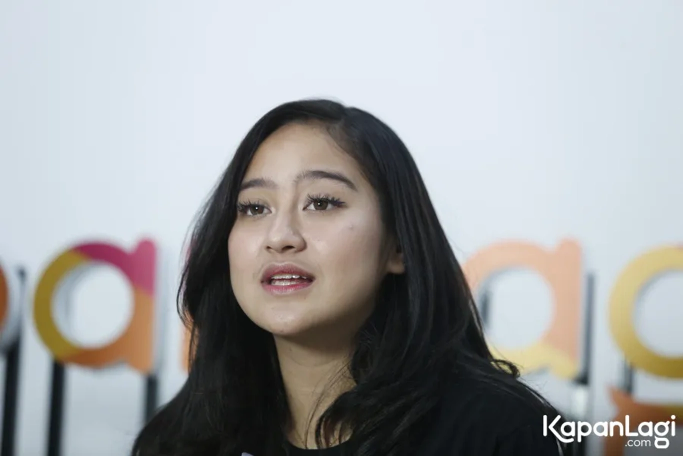 Jika Anda tidak melihat foto Salshabilla Andriani, kemungkinan karena foto dengan nomor tersebut tidak tersedia di Kapanlagi.com™