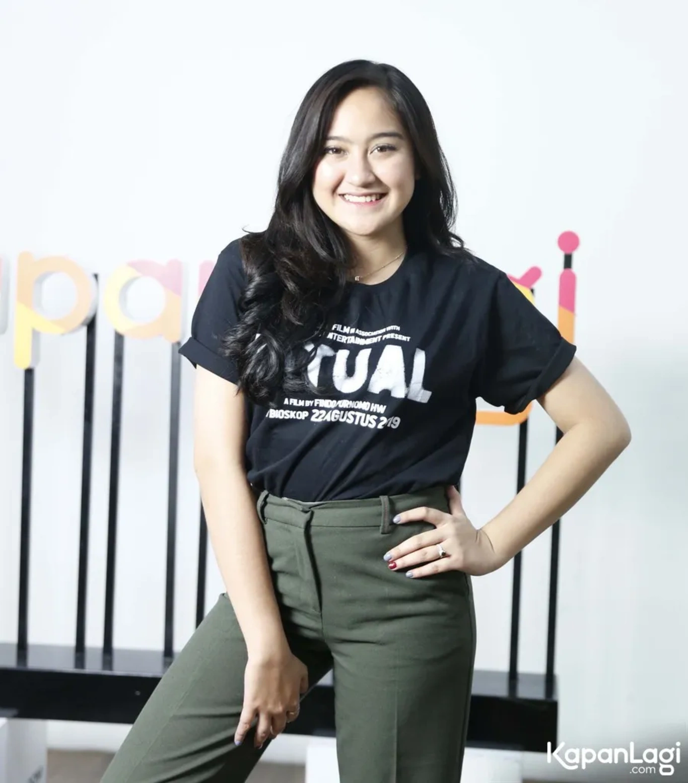 Jika Anda tidak melihat foto Salshabilla Andriani, kemungkinan karena foto dengan nomor tersebut tidak tersedia di Kapanlagi.com™