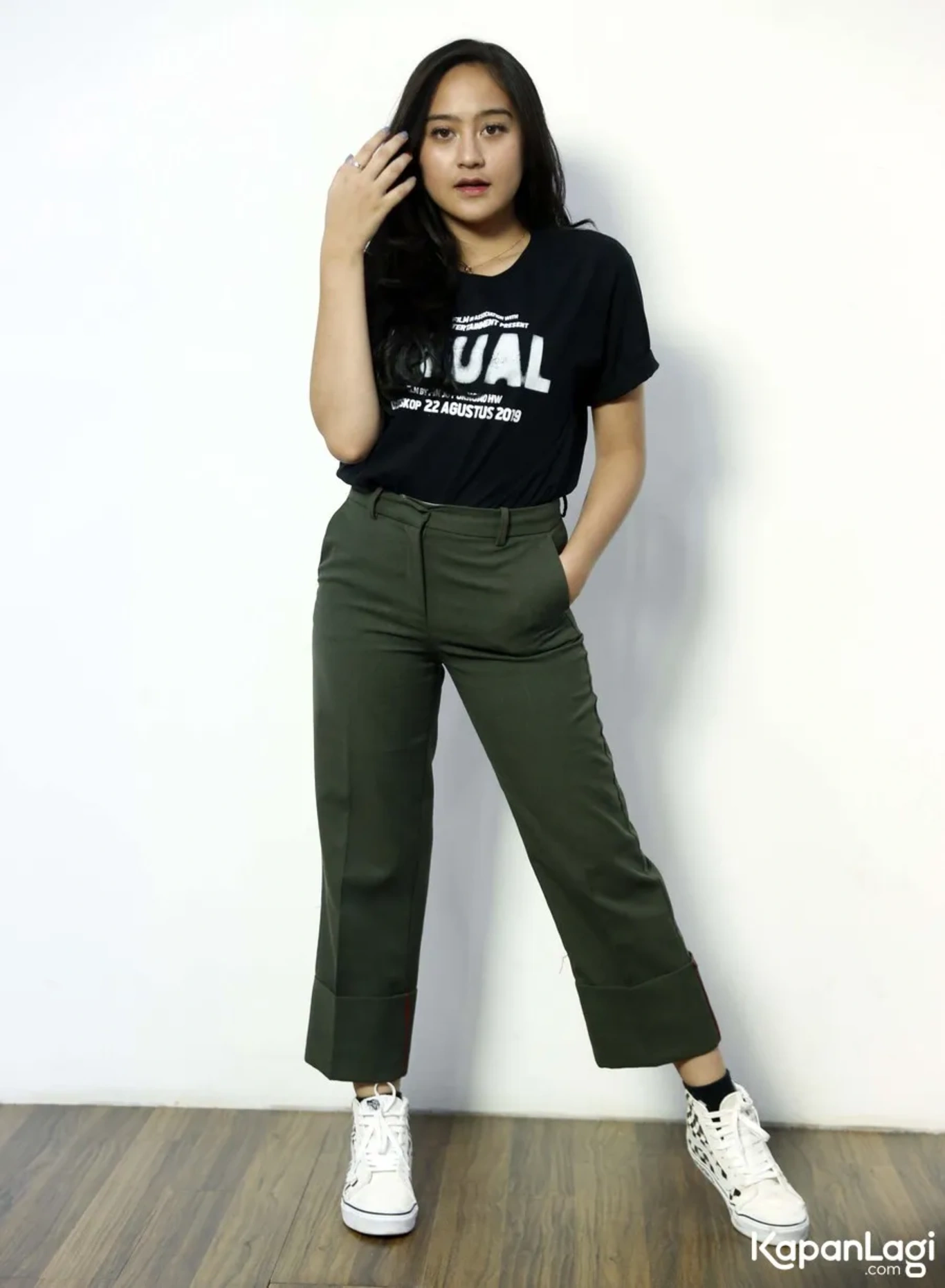 Jika Anda tidak melihat foto Salshabilla Andriani, kemungkinan karena foto dengan nomor tersebut tidak tersedia di Kapanlagi.com™