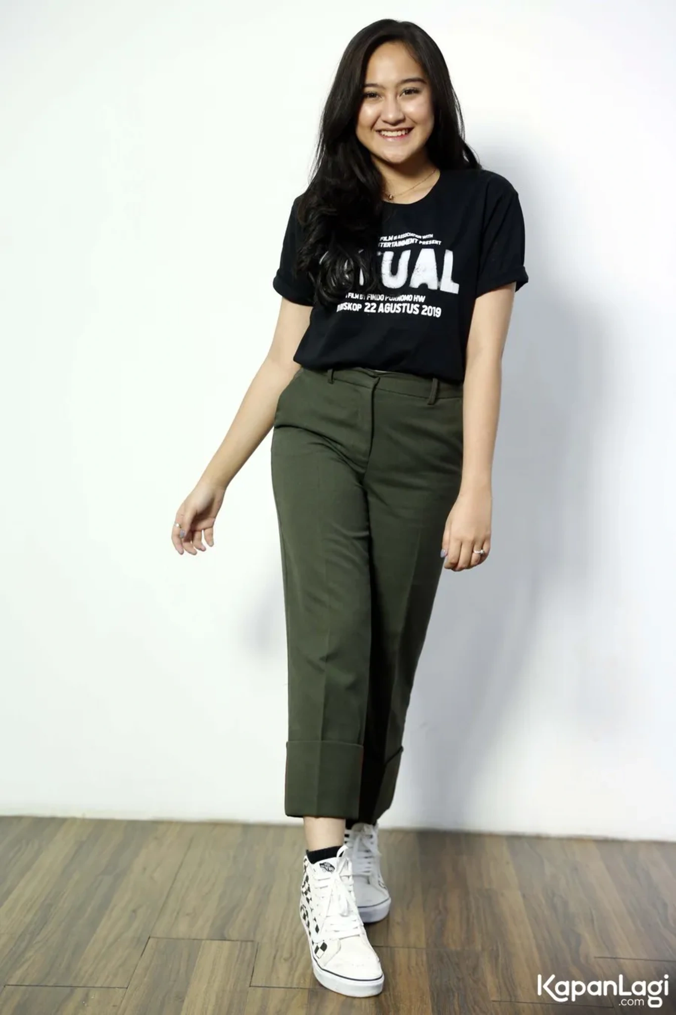 Jika Anda tidak melihat foto Salshabilla Andriani, kemungkinan karena foto dengan nomor tersebut tidak tersedia di Kapanlagi.com™