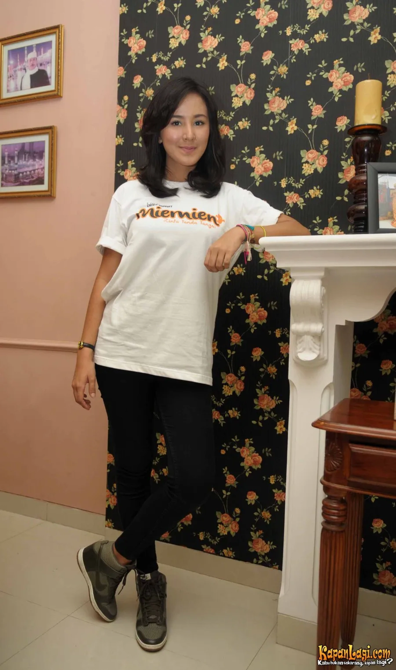 Jika Anda tidak melihat foto Selena Alesandra, kemungkinan karena foto dengan nomor tersebut tidak tersedia di Kapanlagi.com™