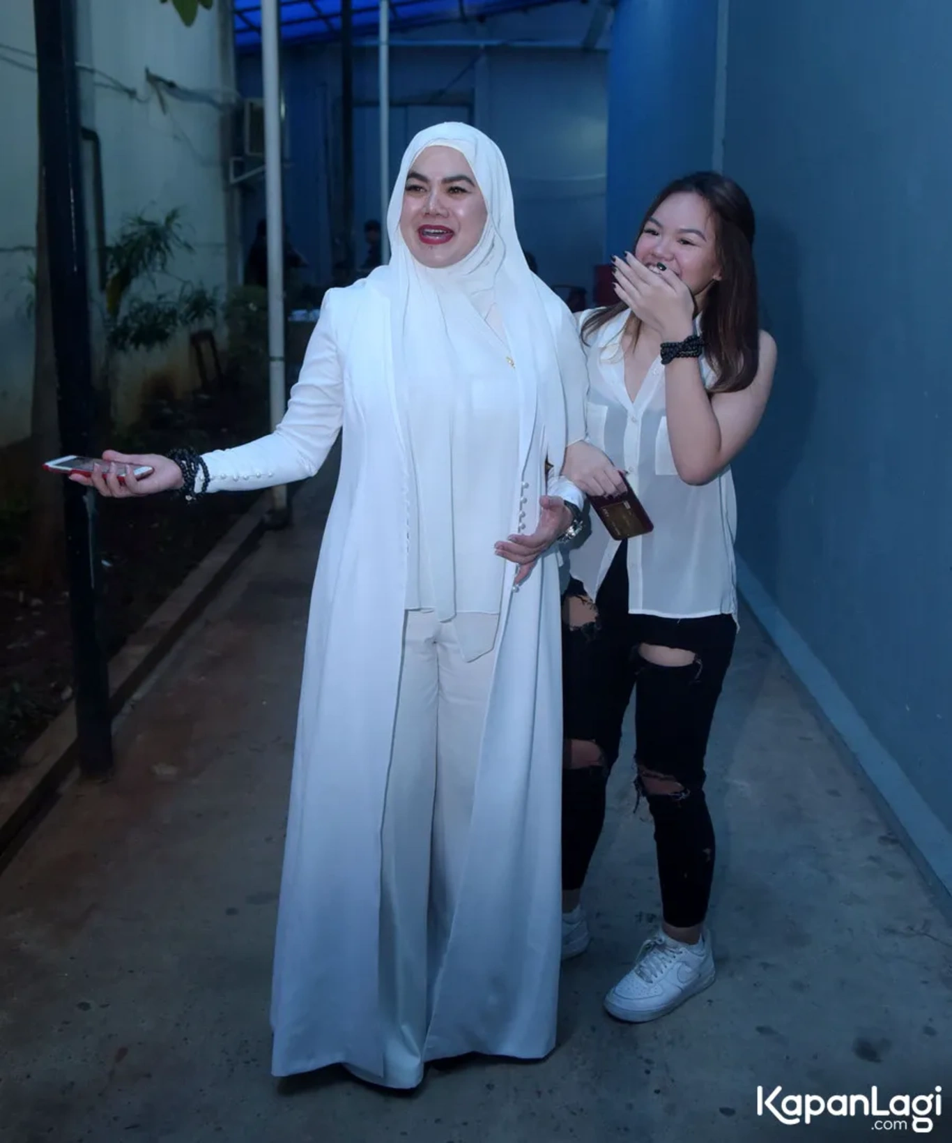 Jika Anda tidak melihat foto Shafa Haris, kemungkinan karena foto dengan nomor tersebut tidak tersedia di Kapanlagi.com™
