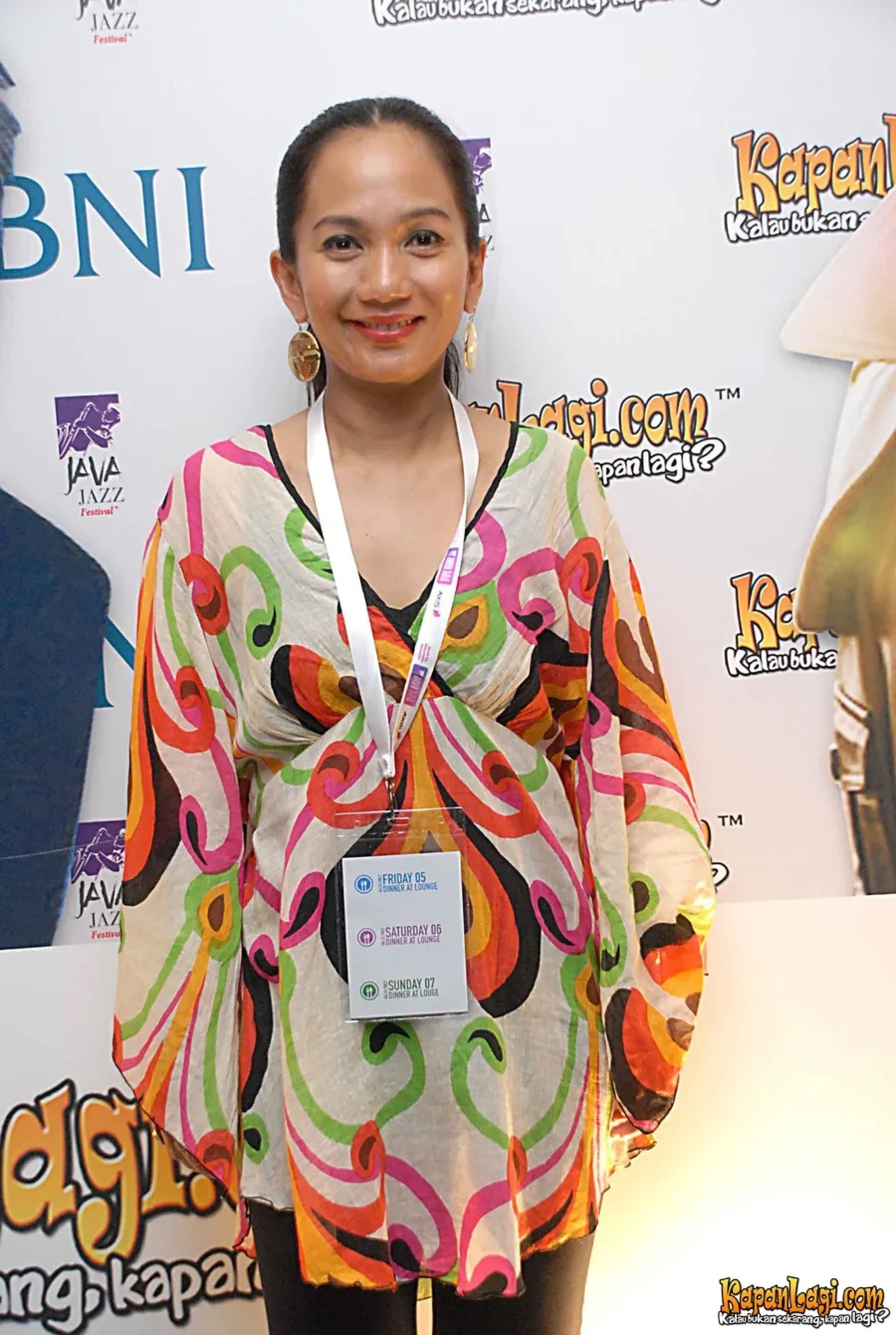 Jika Anda tidak melihat foto Sheila Majid, kemungkinan karena foto dengan nomor tersebut tidak tersedia di Kapanlagi.com™