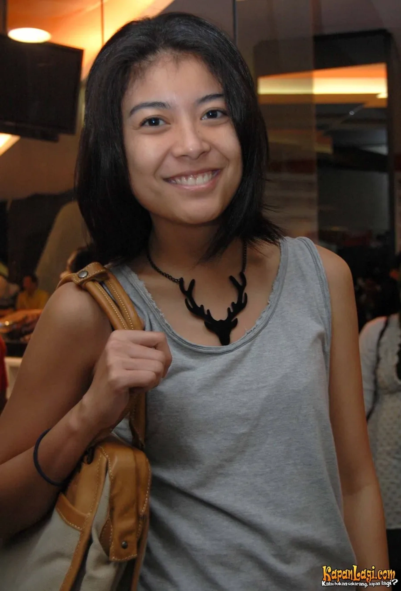 Jika Anda tidak melihat foto Sigi Wimala, kemungkinan karena foto dengan nomor tersebut tidak tersedia di Kapanlagi.com™