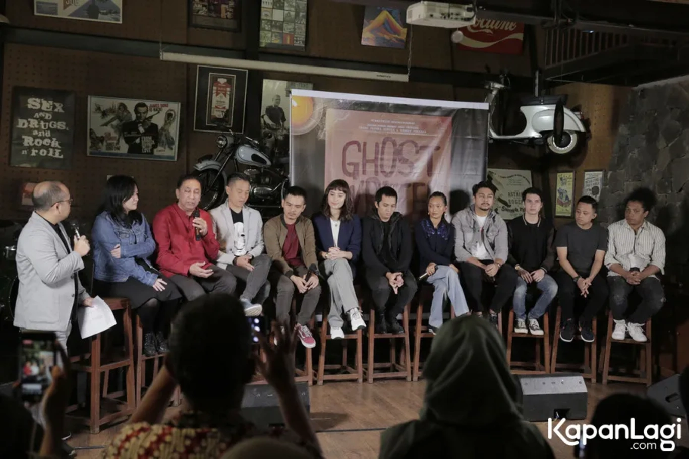 Jika Anda tidak melihat foto Sogi Indra Dhuaja, kemungkinan karena foto dengan nomor tersebut tidak tersedia di Kapanlagi.com™