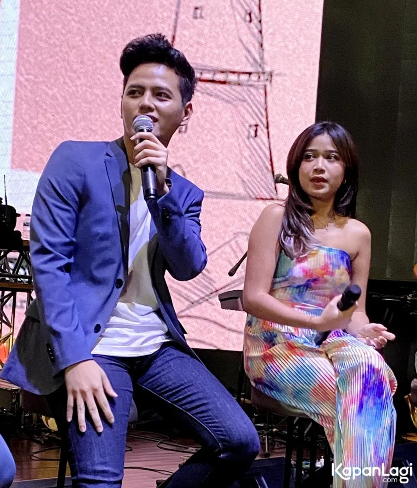 Jika Anda tidak melihat foto Stevan Pasaribu, kemungkinan karena foto dengan nomor tersebut tidak tersedia di Kapanlagi.com™