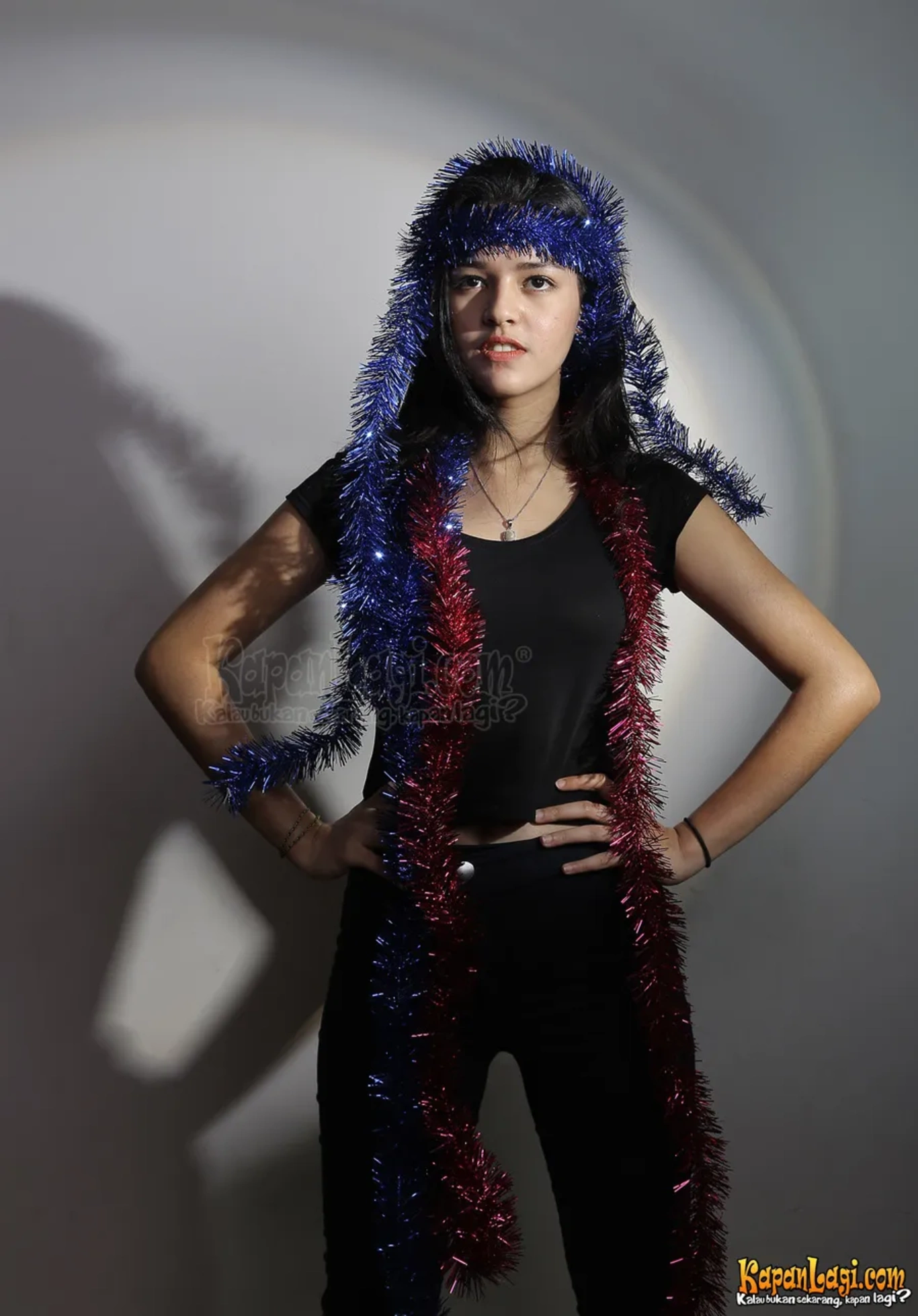 Jika Anda tidak melihat foto Susan Sameh, kemungkinan karena foto dengan nomor tersebut tidak tersedia di Kapanlagi.com™