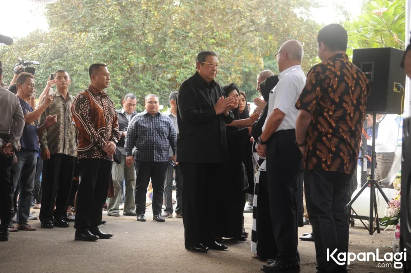Jika Anda tidak melihat foto Susilo Bambang Yudhoyono, kemungkinan karena foto dengan nomor tersebut tidak tersedia di Kapanlagi.com™