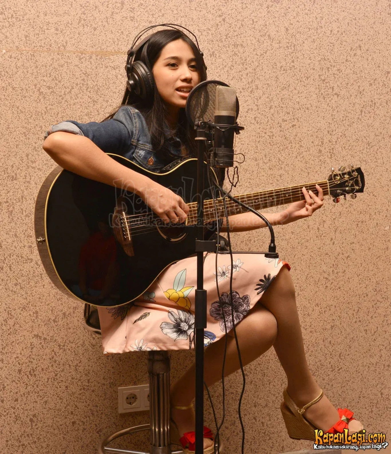 Jika Anda tidak melihat foto Tasya Tania, kemungkinan karena foto dengan nomor tersebut tidak tersedia di Kapanlagi.com™