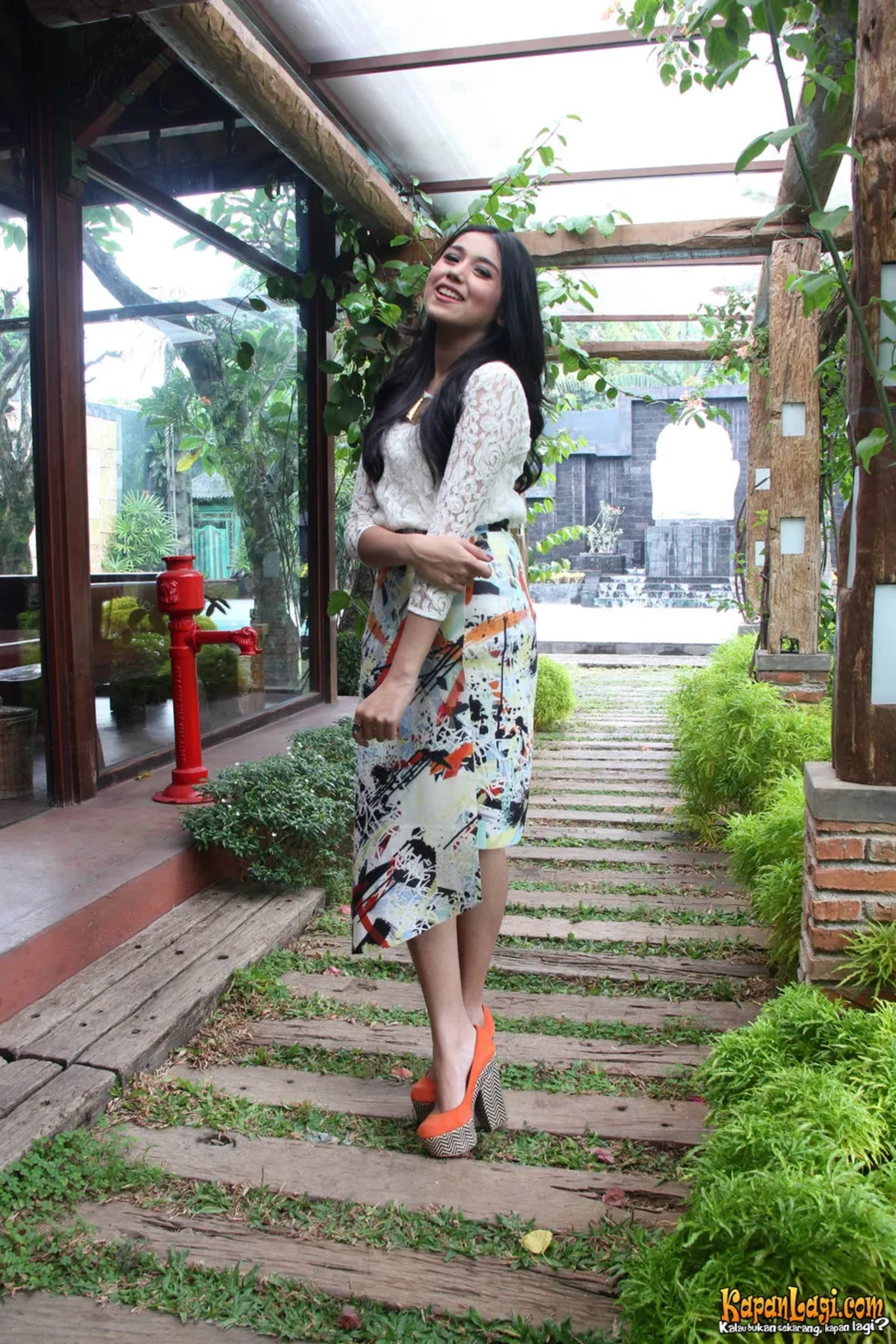 Jika Anda tidak melihat foto Tasya Tania, kemungkinan karena foto dengan nomor tersebut tidak tersedia di Kapanlagi.com™