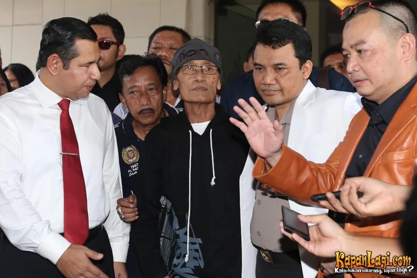 Jika Anda tidak melihat foto Tessy Srimulat, kemungkinan karena foto dengan nomor tersebut tidak tersedia di Kapanlagi.com™