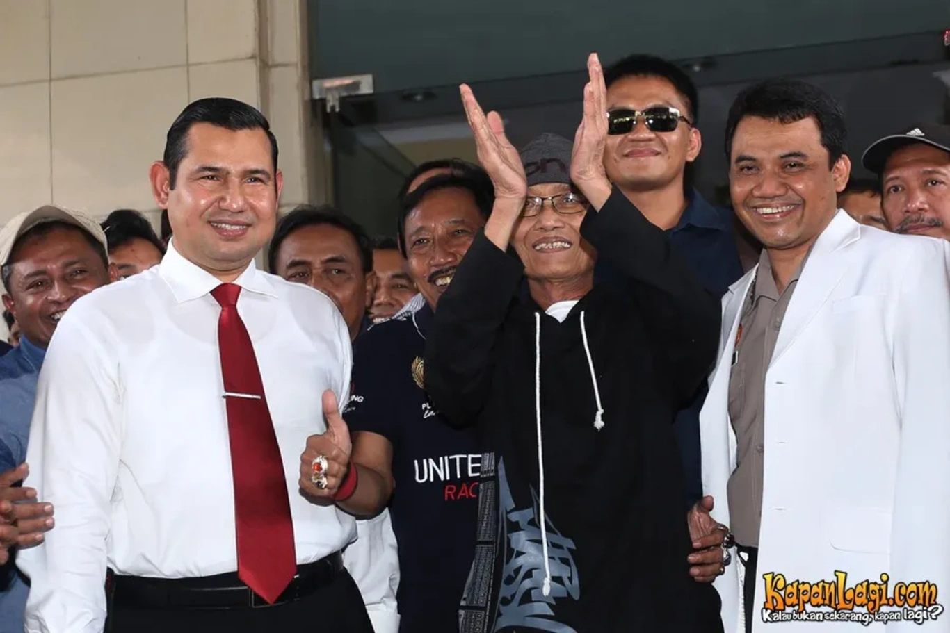 Jika Anda tidak melihat foto Tessy Srimulat, kemungkinan karena foto dengan nomor tersebut tidak tersedia di Kapanlagi.com™