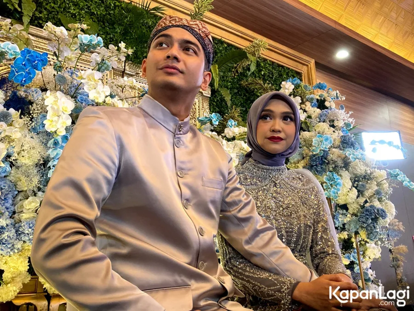 Jika Anda tidak melihat foto Teuku Rushariandi, kemungkinan karena foto dengan nomor tersebut tidak tersedia di Kapanlagi.com™