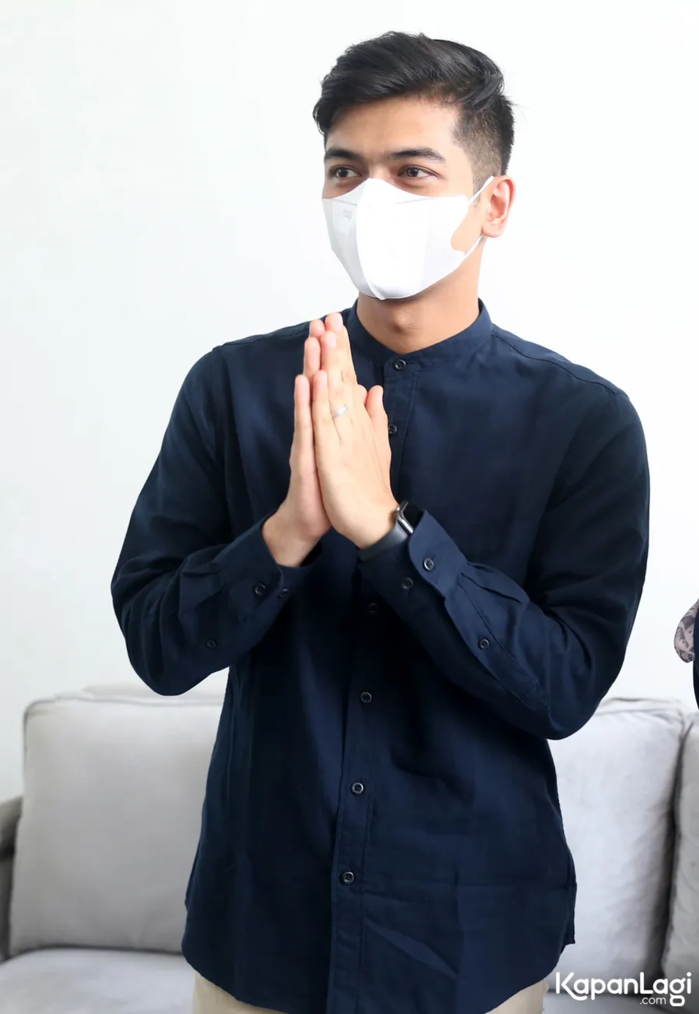 Jika Anda tidak melihat foto Teuku Rushariandi, kemungkinan karena foto dengan nomor tersebut tidak tersedia di Kapanlagi.com™