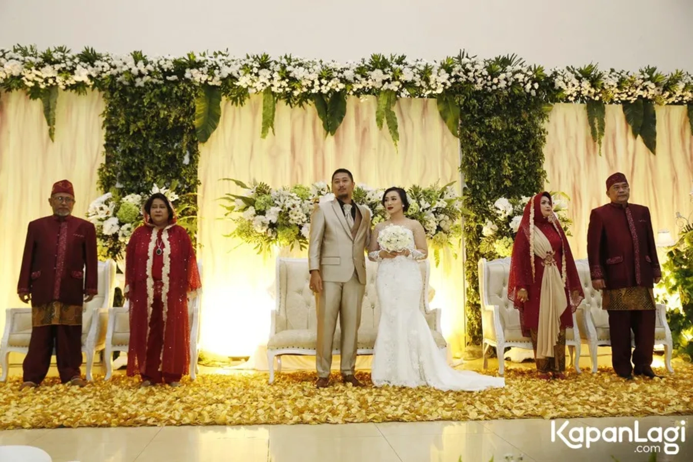 Jika Anda tidak melihat foto Thalia Gracia Meicy Karno, kemungkinan karena foto dengan nomor tersebut tidak tersedia di Kapanlagi.com™
