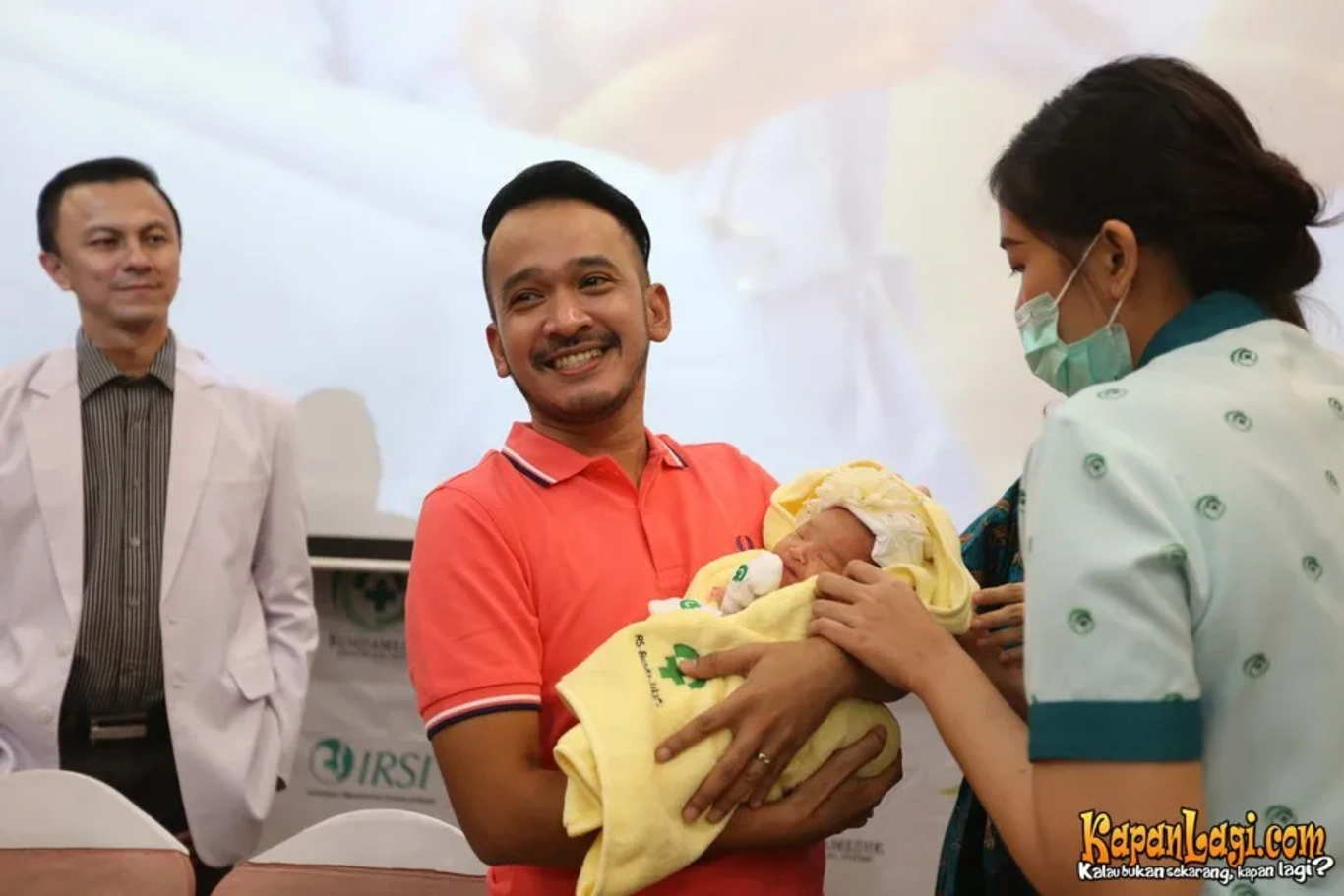 Jika Anda tidak melihat foto Thalia Putri Onsu, kemungkinan karena foto dengan nomor tersebut tidak tersedia di Kapanlagi.com™