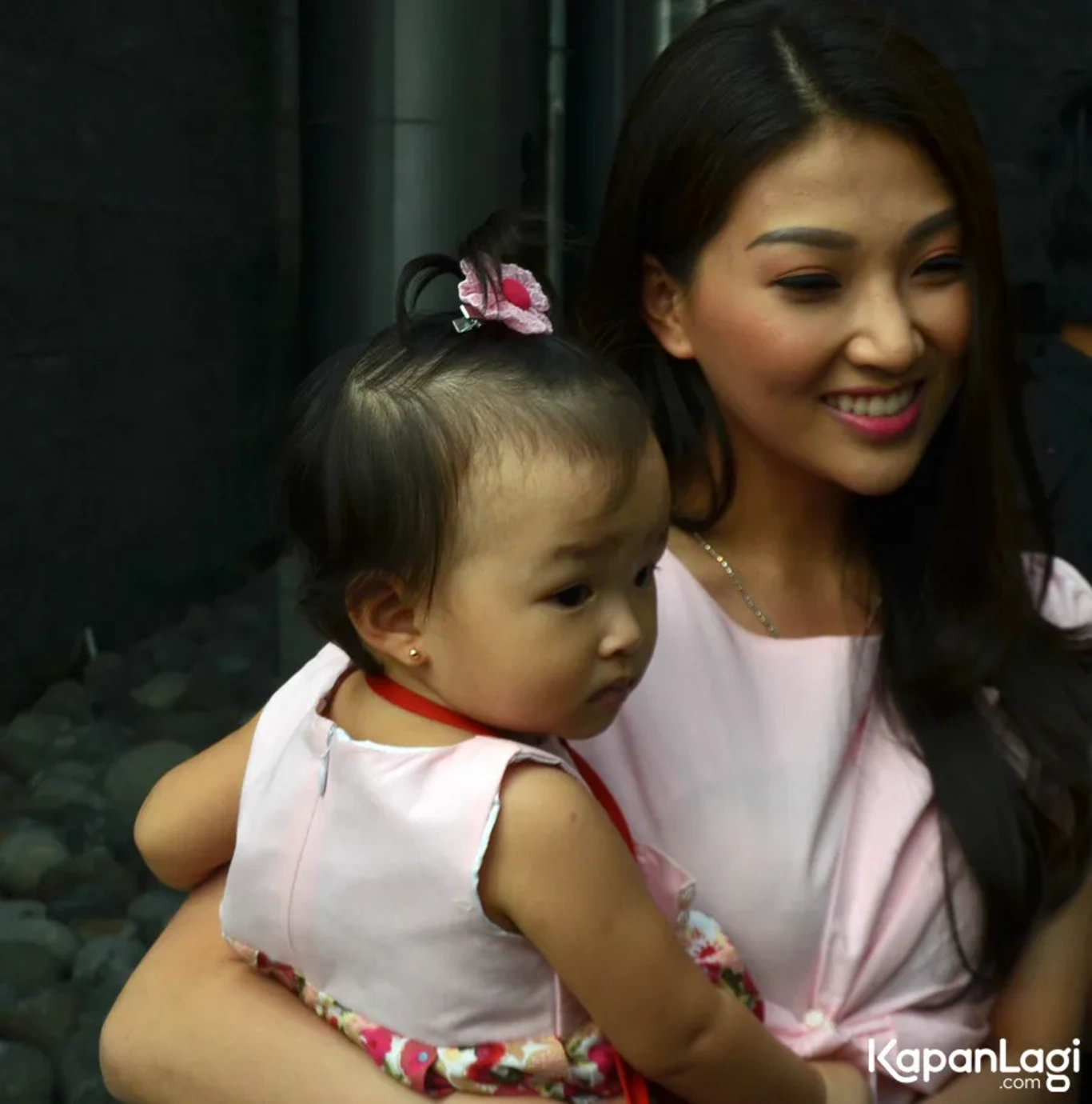 Jika Anda tidak melihat foto Thalia Putri Onsu, kemungkinan karena foto dengan nomor tersebut tidak tersedia di Kapanlagi.com™