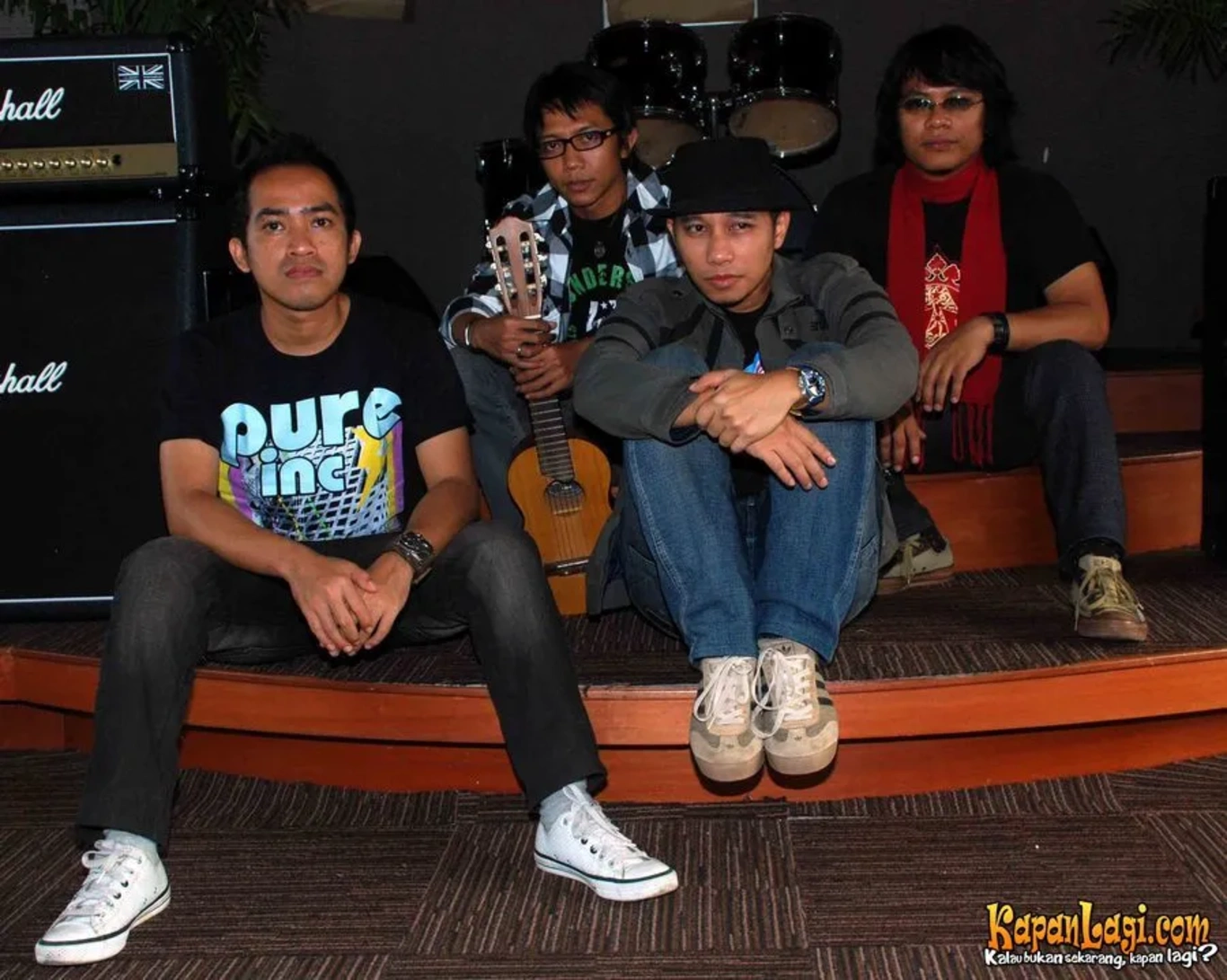 Jika Anda tidak melihat foto The Rain, kemungkinan karena foto dengan nomor tersebut tidak tersedia di Kapanlagi.com™