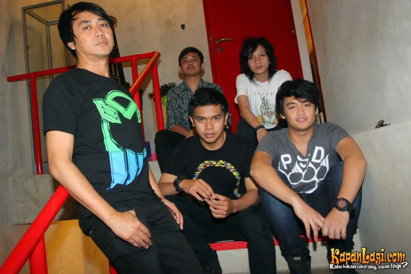 Jika Anda tidak melihat foto Thomas Ramdhan Dan Boys Of Rock, kemungkinan karena foto dengan nomor tersebut tidak tersedia di Kapanlagi.com™