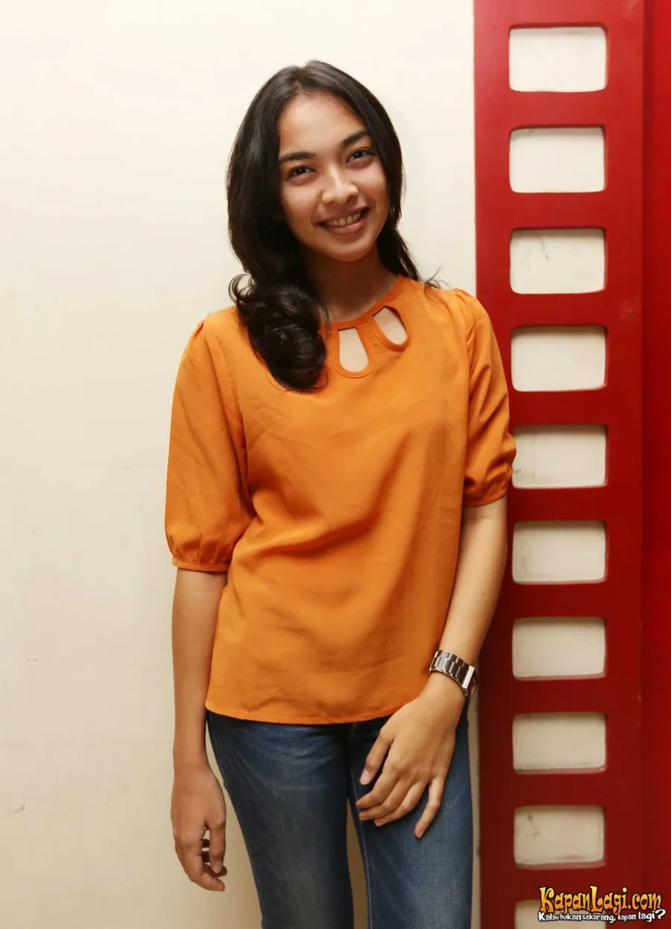 Jika Anda tidak melihat foto Tika Bravani, kemungkinan karena foto dengan nomor tersebut tidak tersedia di Kapanlagi.com™