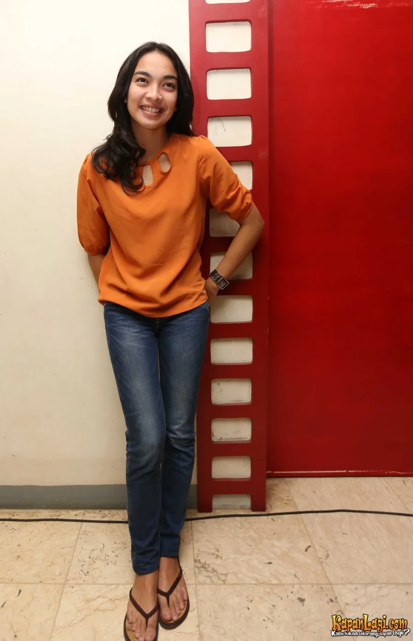 Jika Anda tidak melihat foto Tika Bravani, kemungkinan karena foto dengan nomor tersebut tidak tersedia di Kapanlagi.com™