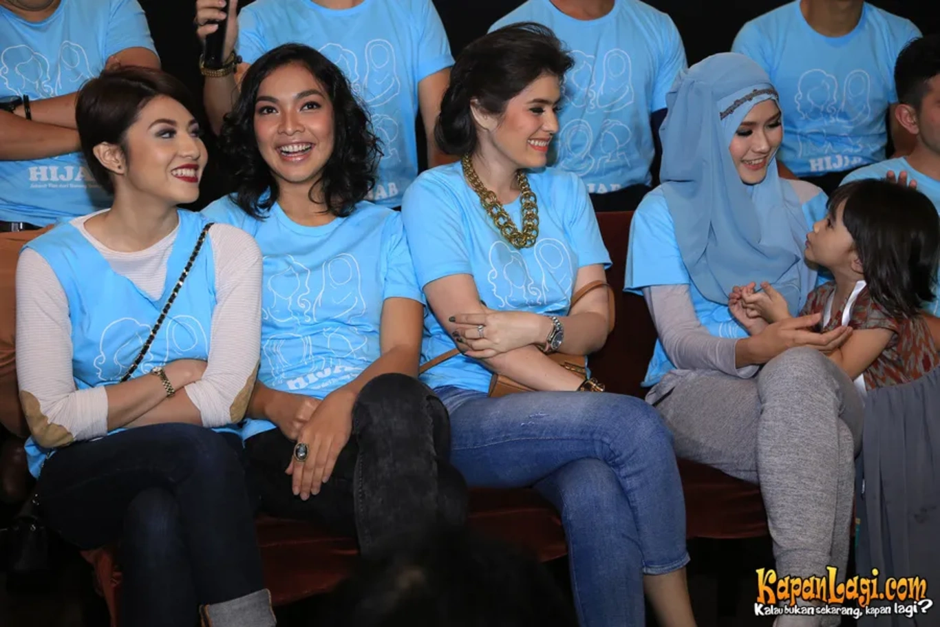 Jika Anda tidak melihat foto Tika Bravani, kemungkinan karena foto dengan nomor tersebut tidak tersedia di Kapanlagi.com™