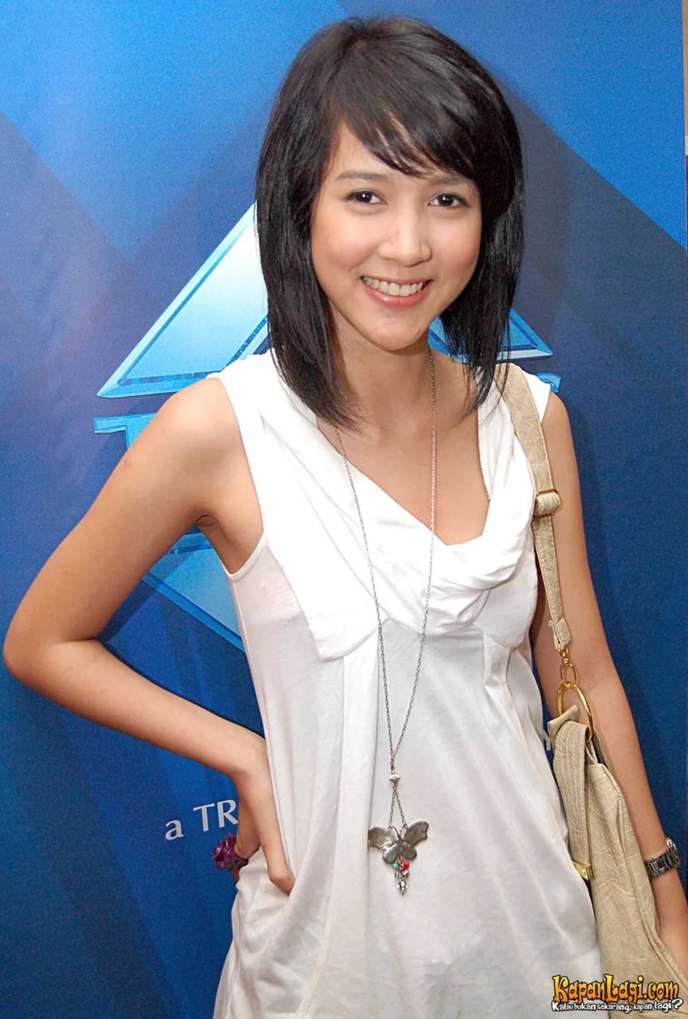 Jika Anda tidak melihat foto Tika Putri, kemungkinan karena foto dengan nomor tersebut tidak tersedia di Kapanlagi.com™