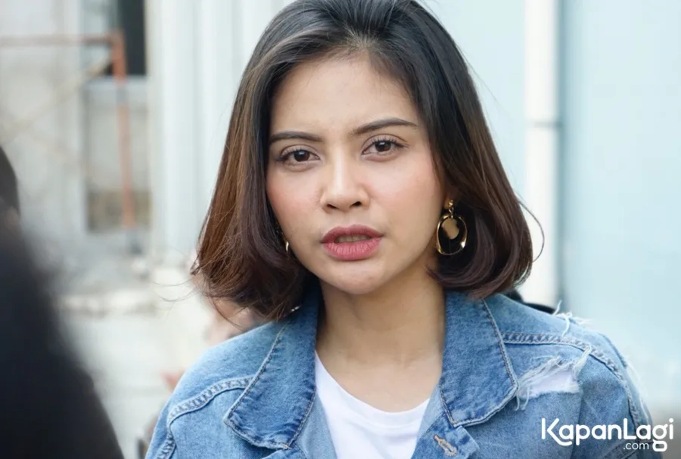 Jika Anda tidak melihat foto Tiwi Eks T2 Aka Prastiwi Diarti, kemungkinan karena foto dengan nomor tersebut tidak tersedia di Kapanlagi.com™