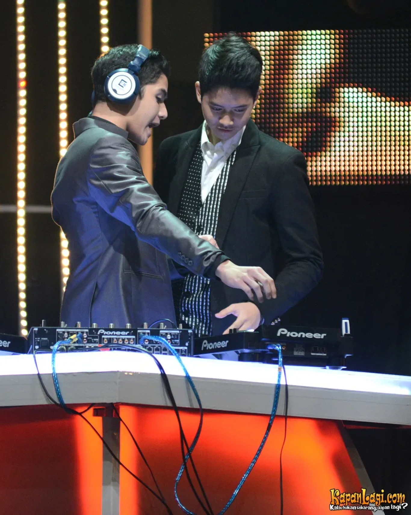 Jika Anda tidak melihat foto Tristan Juliano, kemungkinan karena foto dengan nomor tersebut tidak tersedia di Kapanlagi.com™