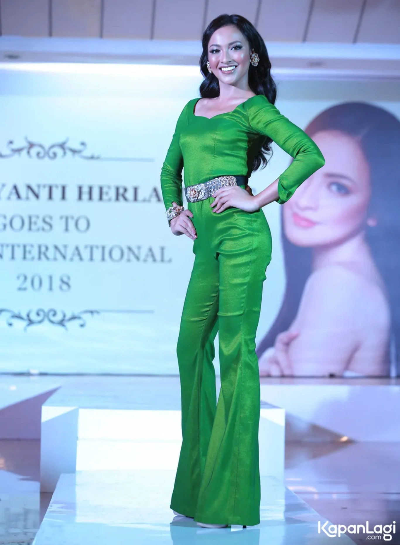 Jika Anda tidak melihat foto Vania Fitriyanti Herlambang, kemungkinan karena foto dengan nomor tersebut tidak tersedia di Kapanlagi.com™