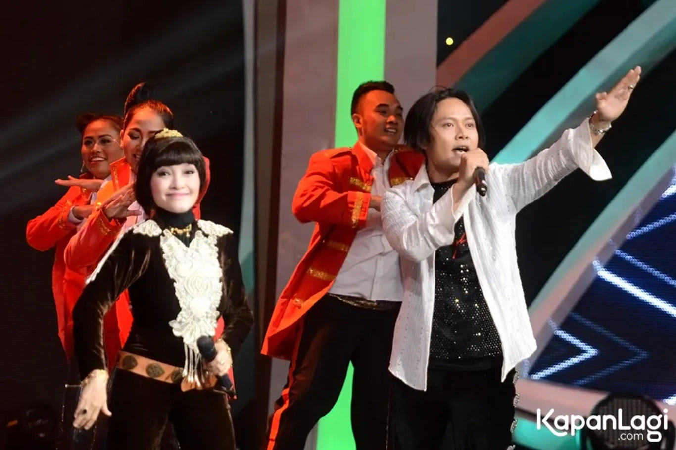 Jika Anda tidak melihat foto Vety Vera, kemungkinan karena foto dengan nomor tersebut tidak tersedia di Kapanlagi.com™
