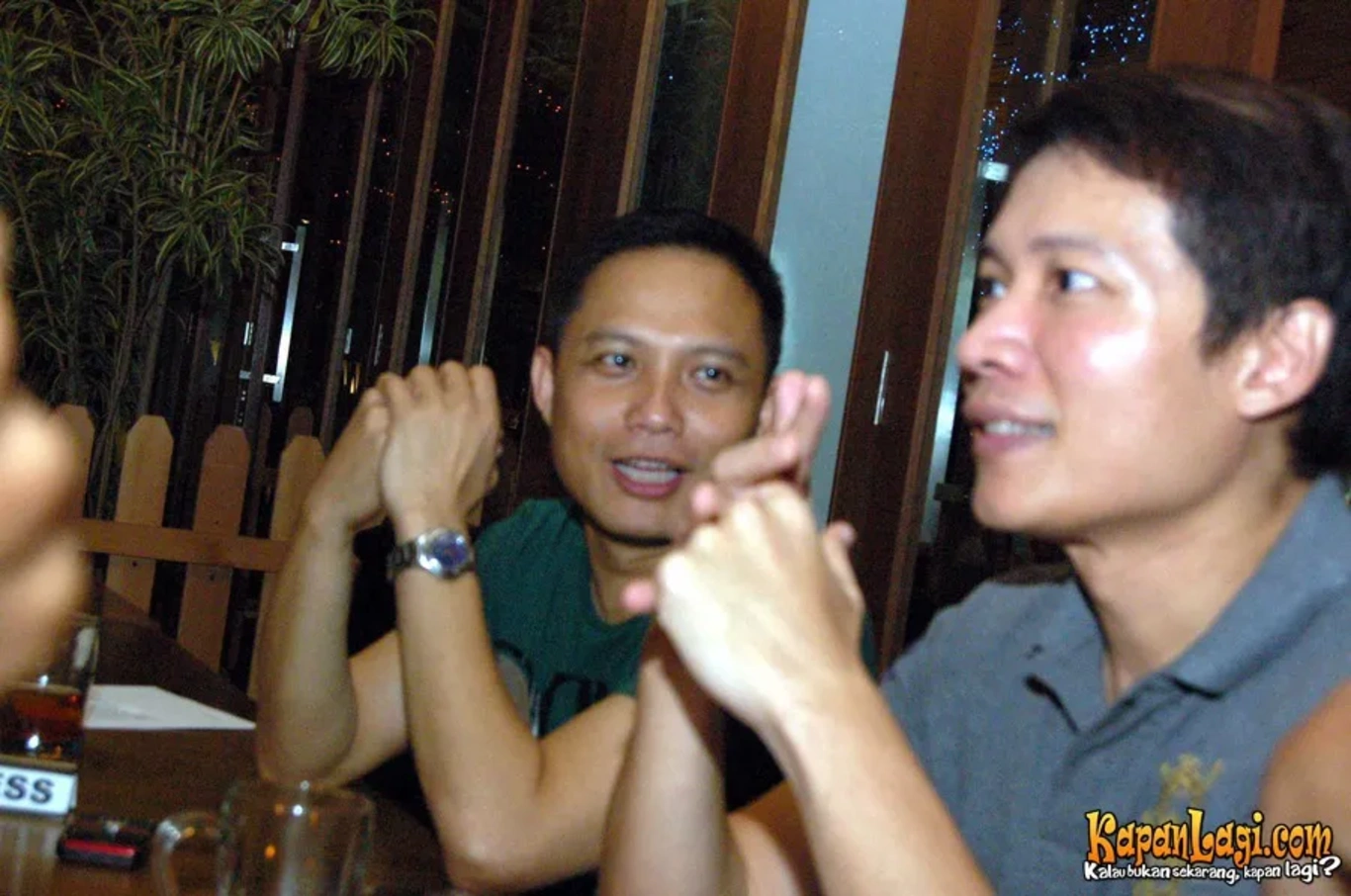Jika Anda tidak melihat foto Warna, kemungkinan karena foto dengan nomor tersebut tidak tersedia di Kapanlagi.com™