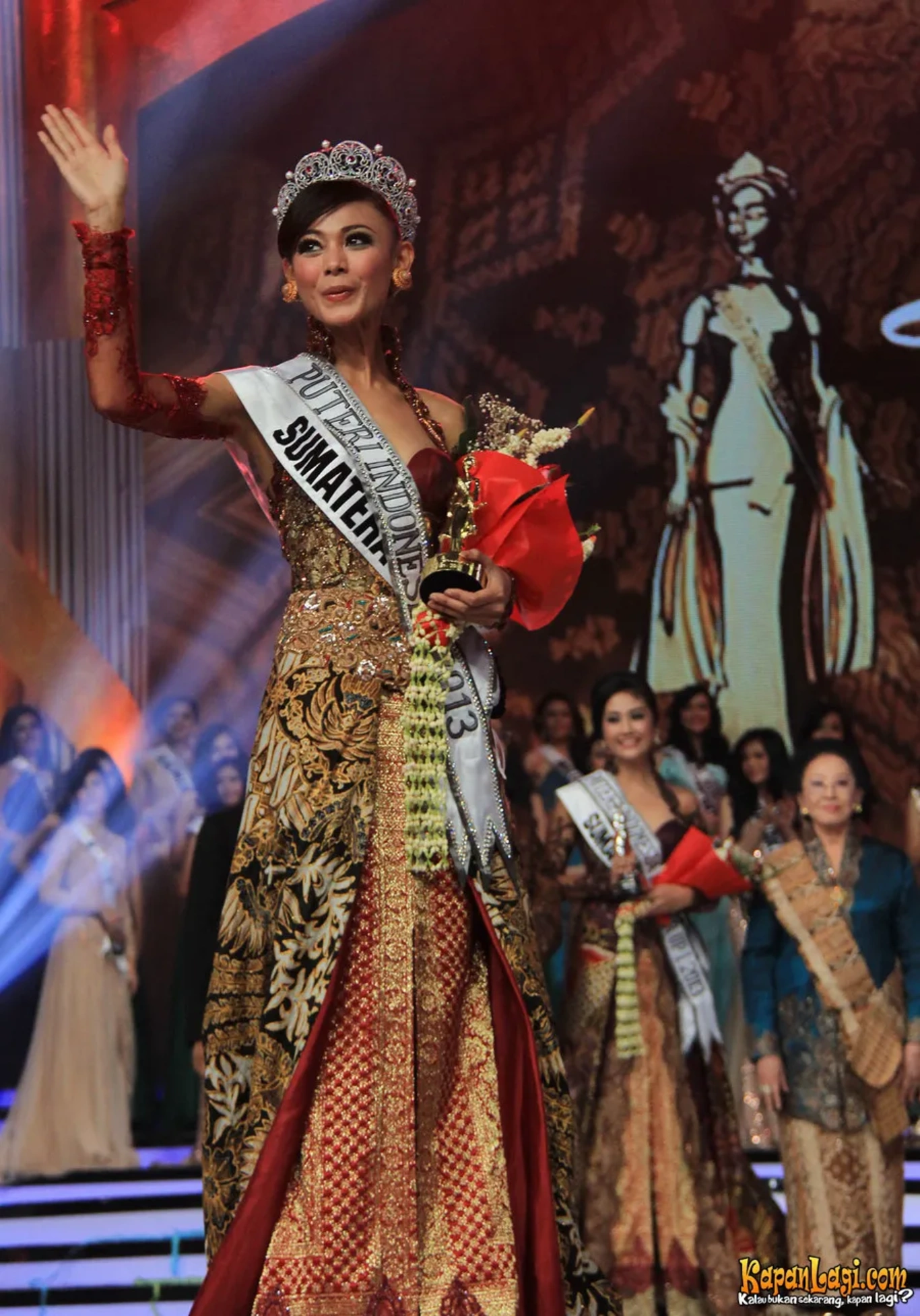 Jika Anda tidak melihat foto Whulandary Herman, kemungkinan karena foto dengan nomor tersebut tidak tersedia di Kapanlagi.com™