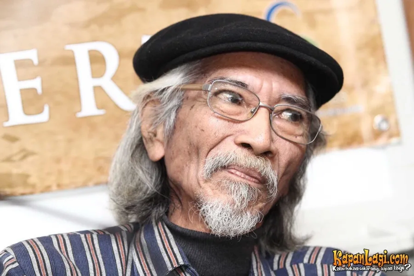 Jika Anda tidak melihat foto Yok Koeswoyo, kemungkinan karena foto dengan nomor tersebut tidak tersedia di Kapanlagi.com™