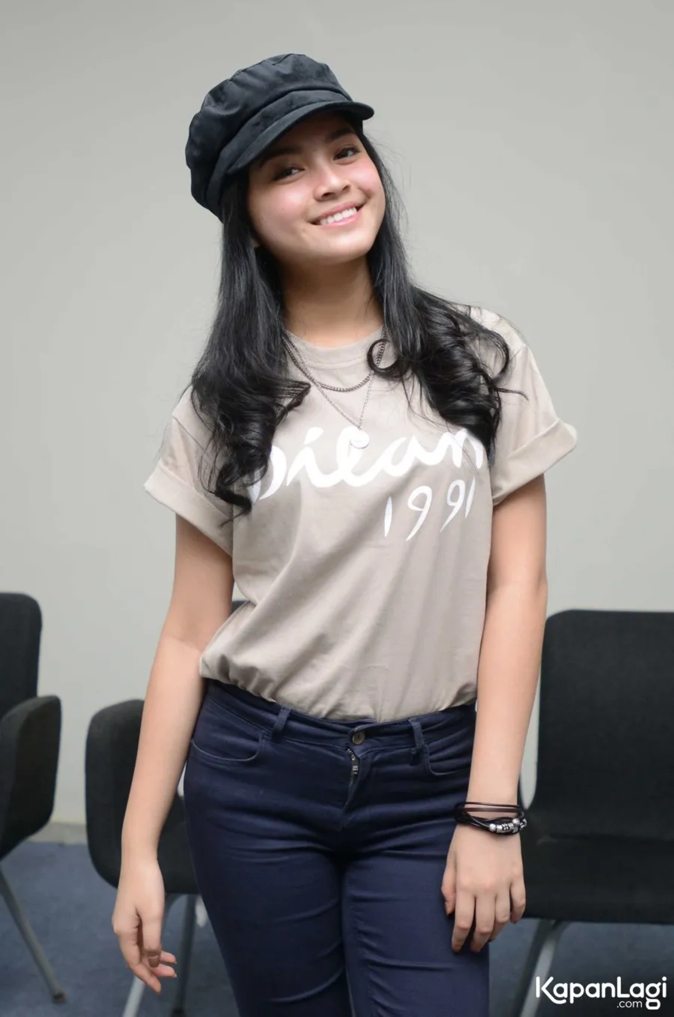 Jika Anda tidak melihat foto Yoriko Angeline, kemungkinan karena foto dengan nomor tersebut tidak tersedia di Kapanlagi.com™