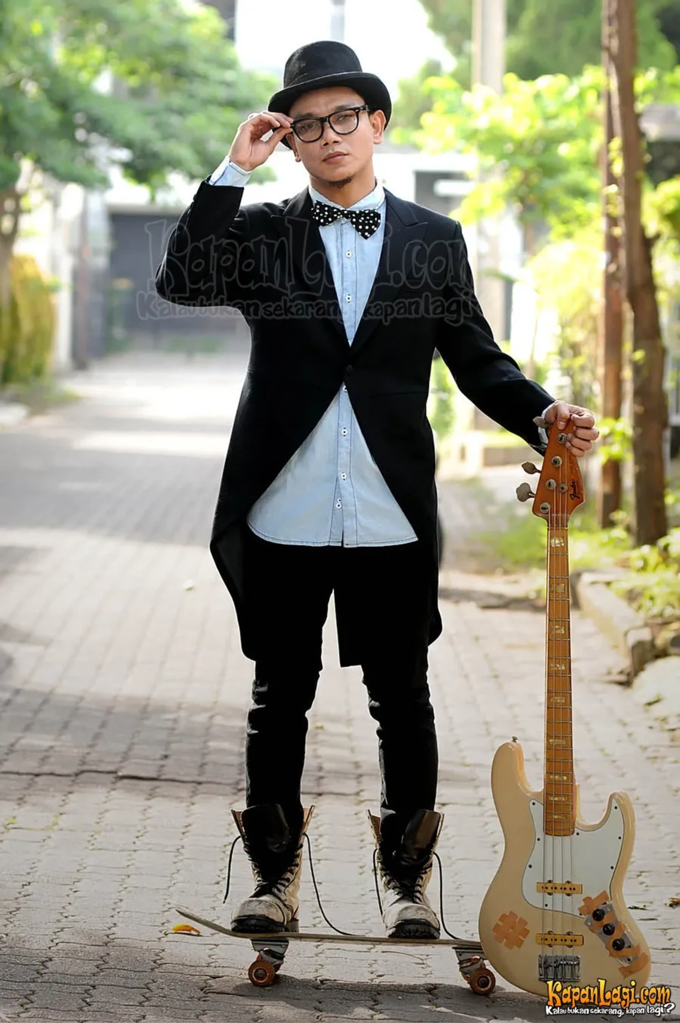 Jika Anda tidak melihat foto Yudhie Havis, kemungkinan karena foto dengan nomor tersebut tidak tersedia di Kapanlagi.com™