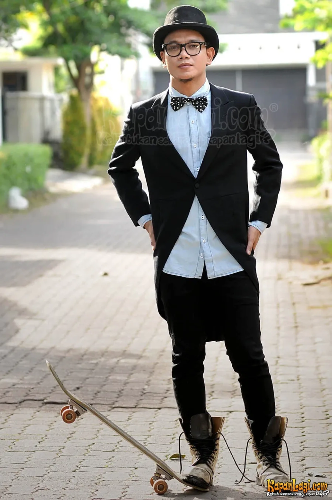 Jika Anda tidak melihat foto Yudhie Havis, kemungkinan karena foto dengan nomor tersebut tidak tersedia di Kapanlagi.com™