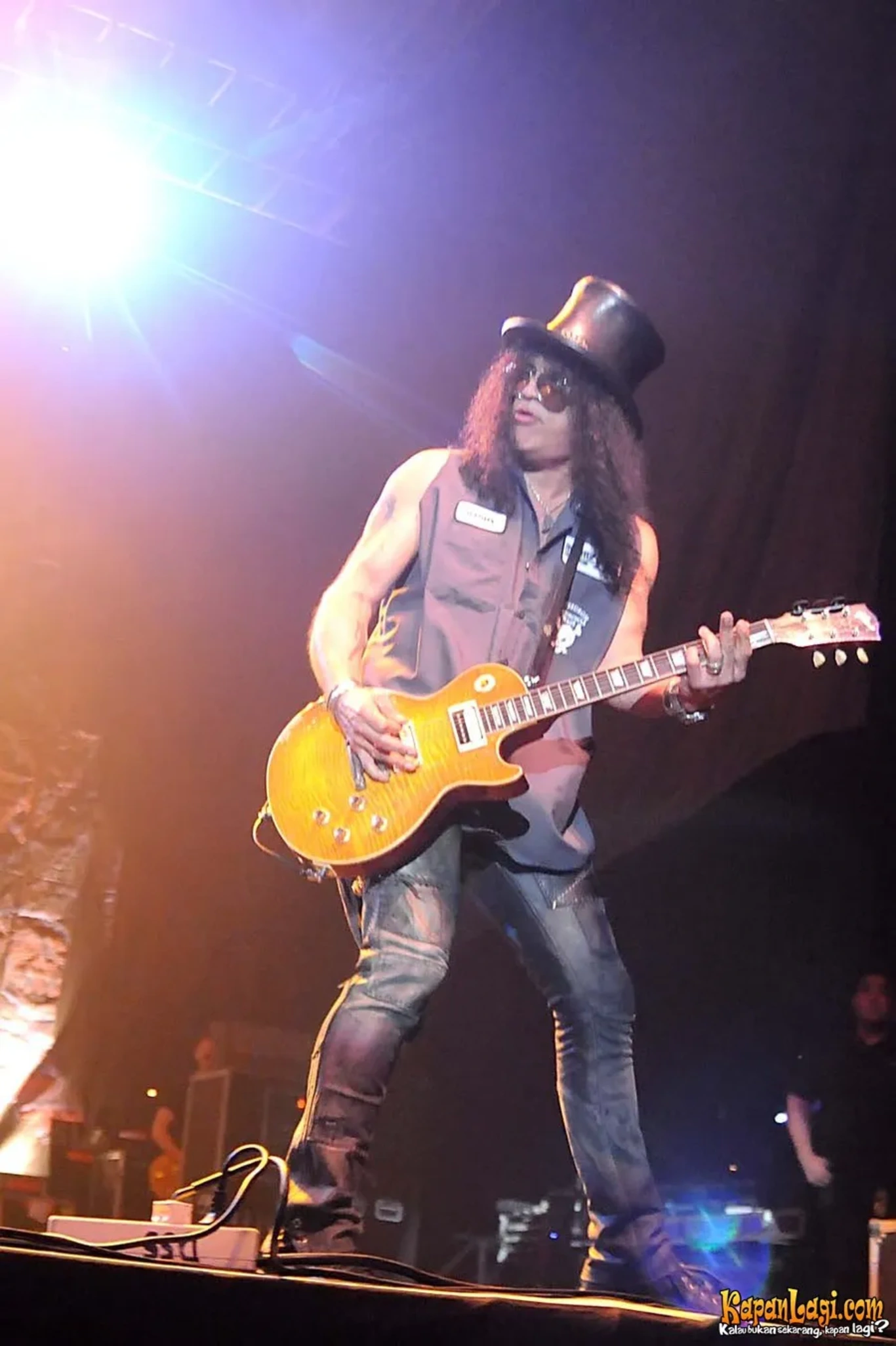 Jika Anda tidak melihat foto slash, kemungkinan karena foto dengan nomor tersebut tidak tersedia di Kapanlagi.com™