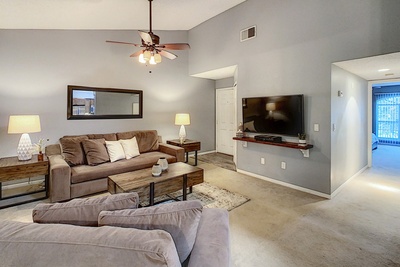 Interior 2 photo for 4603 Gate Place Unit  201 Orlando fl 32811