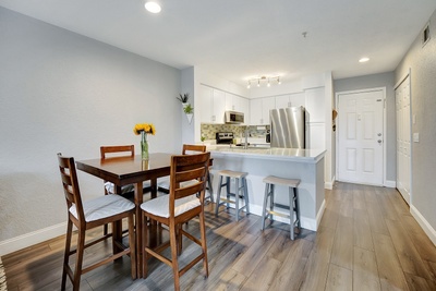 Interior 2 photo for 14049 Fairway Island Orlando fl 32837