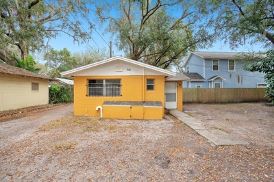 Interior 2 photo for 718 Sanford Ave Sanford fl 32771
