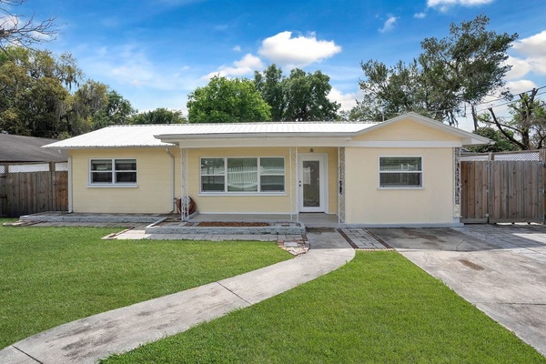 Exterior photo for 1032 West Orange Street Lakeland fl 33815