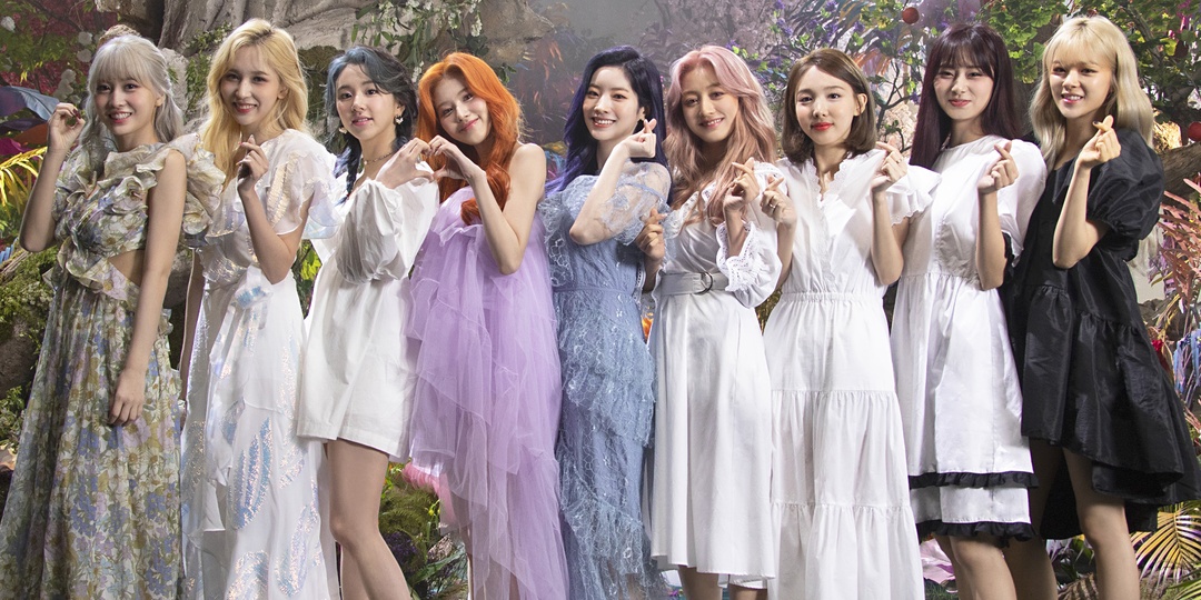 SM and JYP Entertainment join forces for online-only concert company Beyond LIVE Corporation