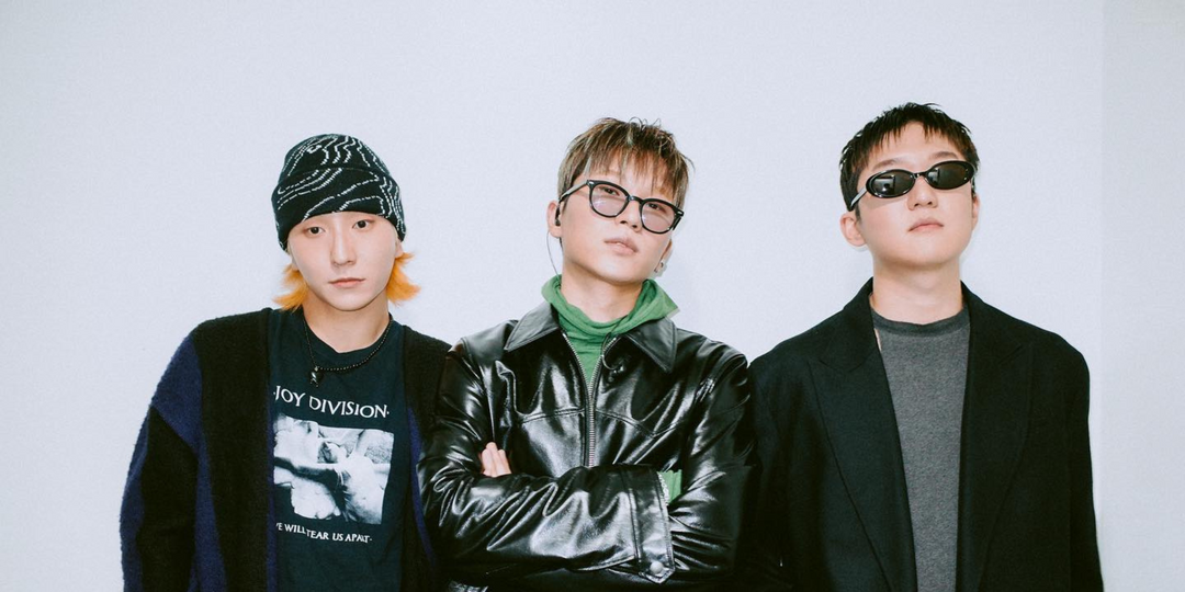 wave to earth on performing in Singapore for the first time, life on the road, tour essentials, and their aspirations