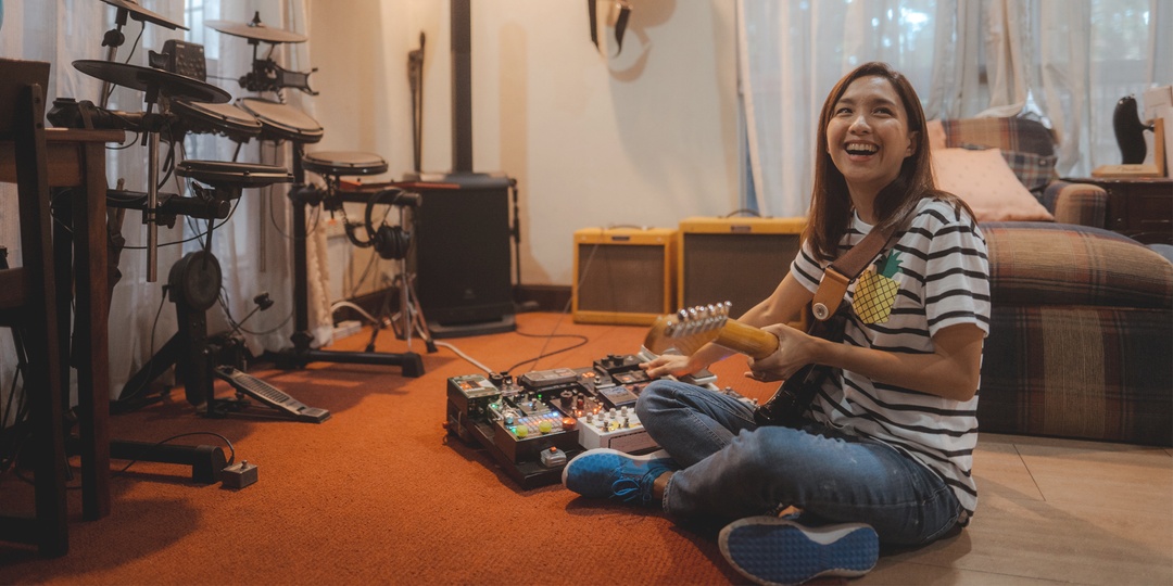 Barbie Almalbis announces new album Scenes From Inside