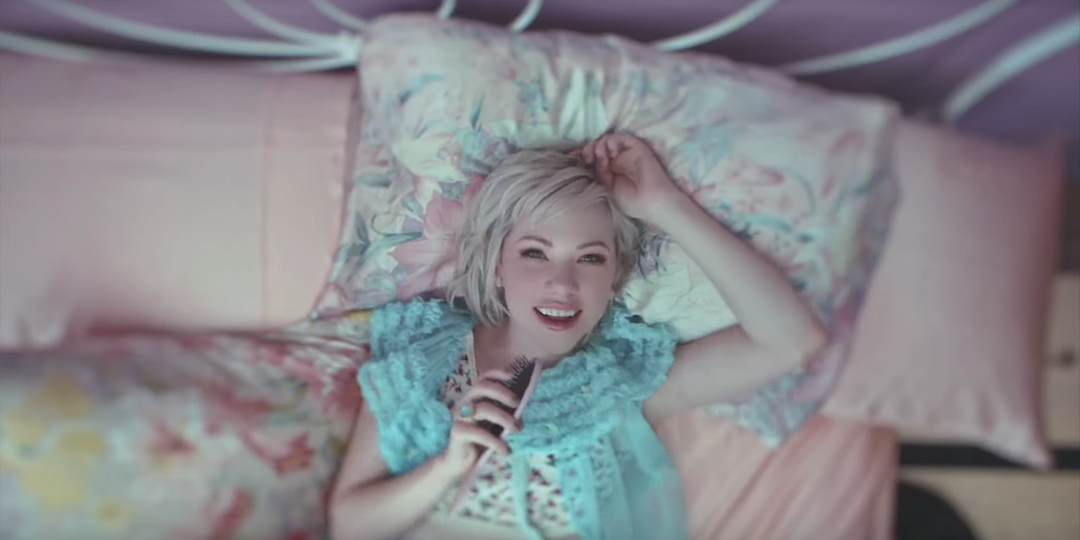 Carly Rae Jepsen unveils fun music video for 'Want You In My Room'
